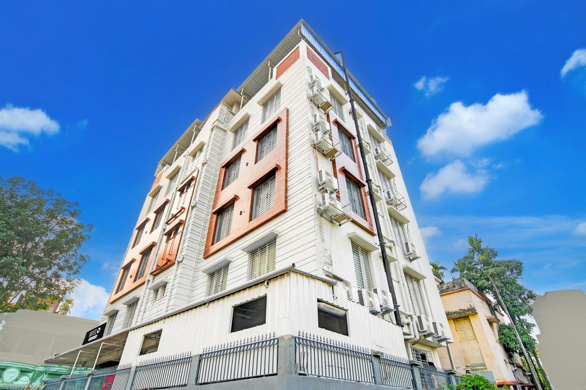 Super Townhouse Kaikhali Near Airport Kalkutta Exterior foto
