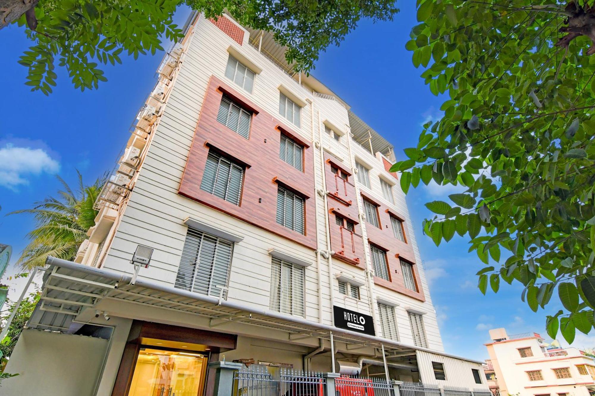 Super Townhouse Kaikhali Near Airport Kalkutta Exterior foto