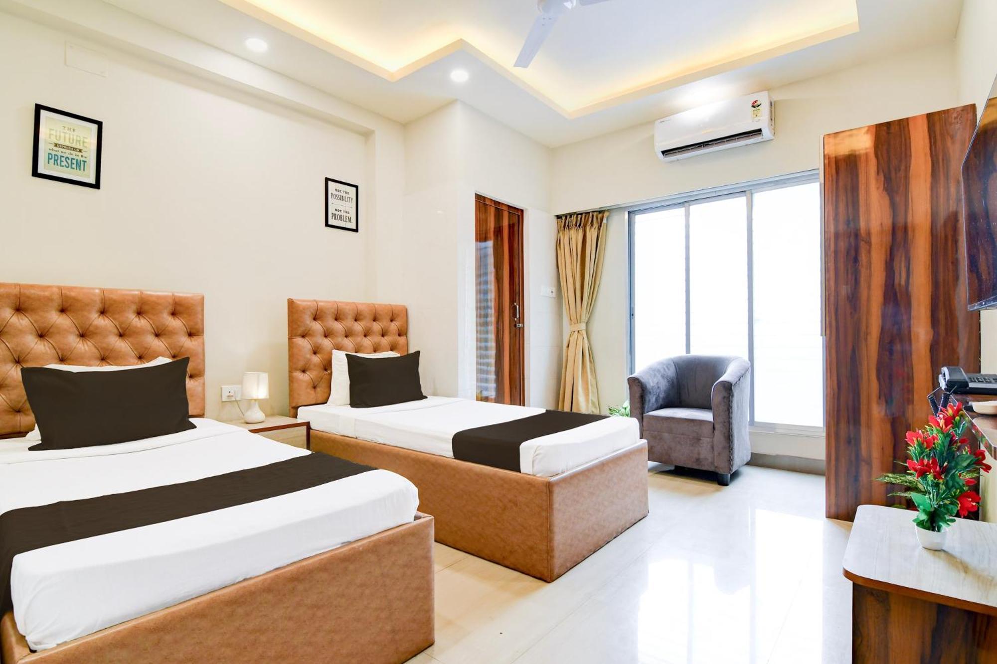Super Townhouse Kaikhali Near Airport Kalkutta Exterior foto