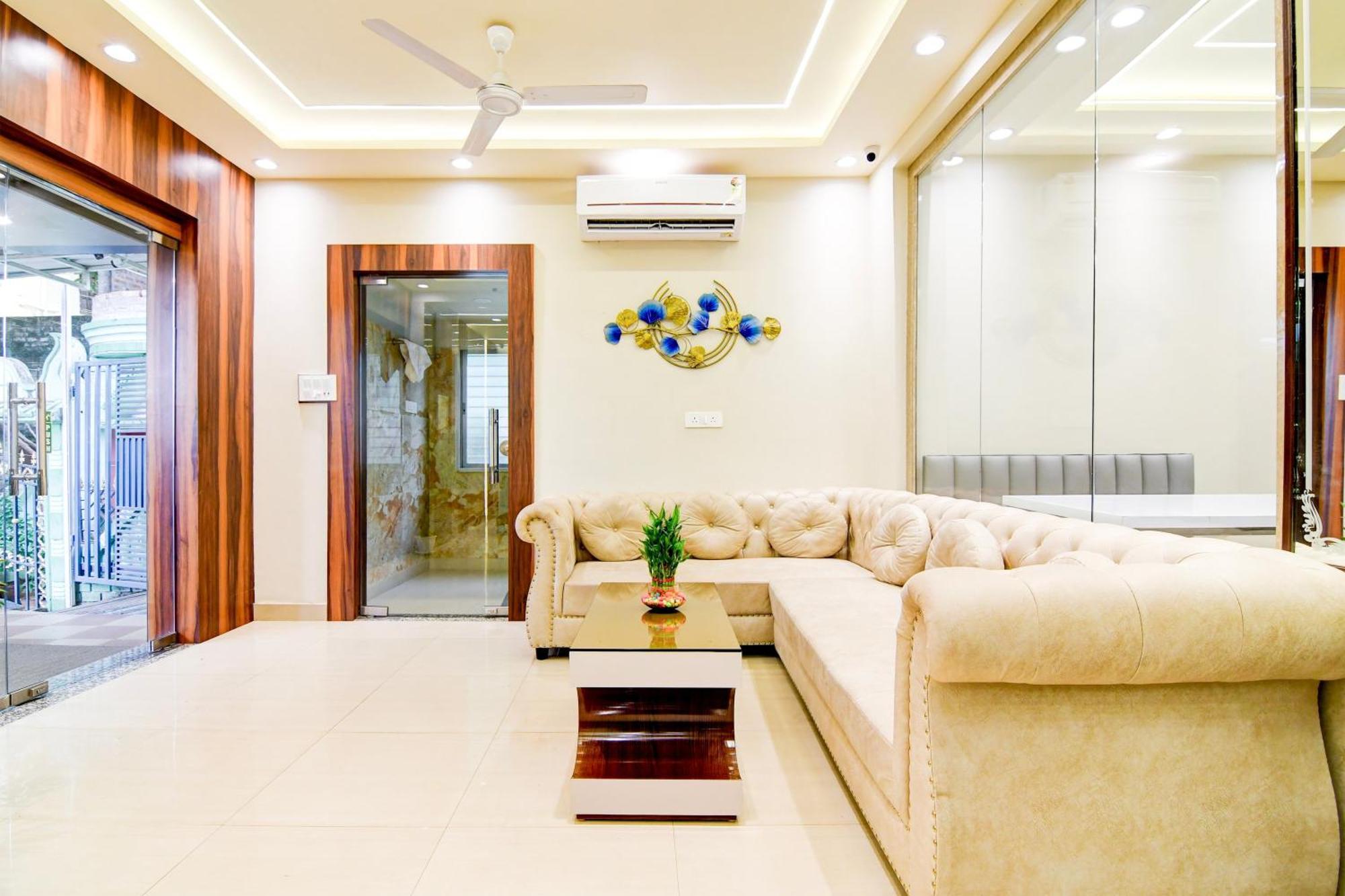 Super Townhouse Kaikhali Near Airport Kalkutta Exterior foto